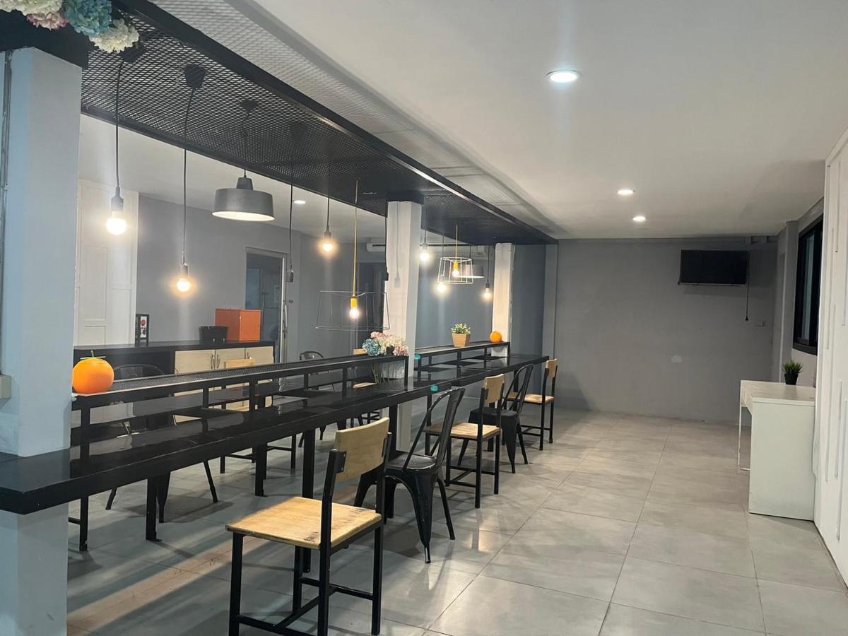V30 Sukhumvit Hotel Bangkok Eksteriør billede