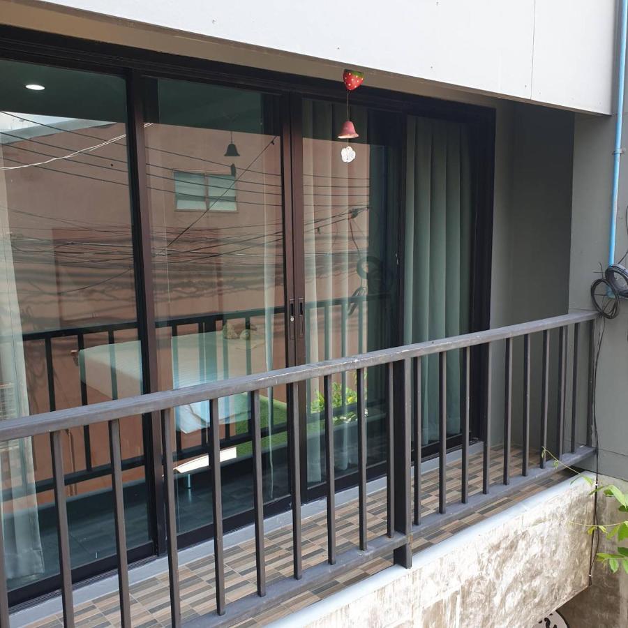 V30 Sukhumvit Hotel Bangkok Eksteriør billede