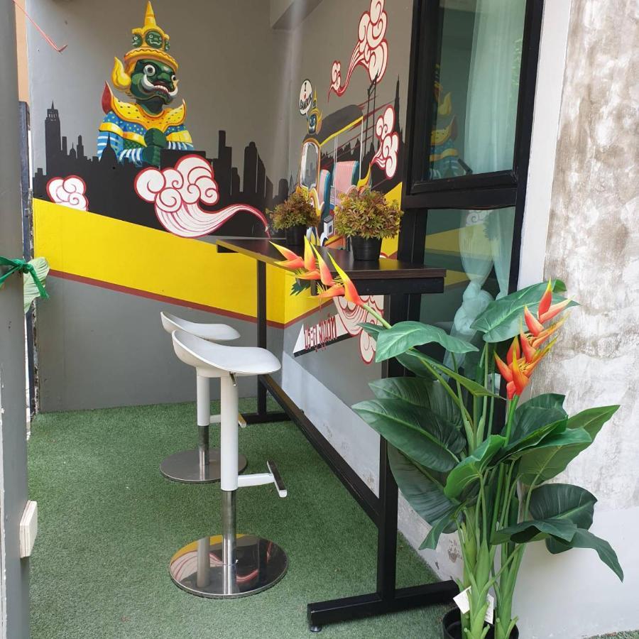 V30 Sukhumvit Hotel Bangkok Eksteriør billede