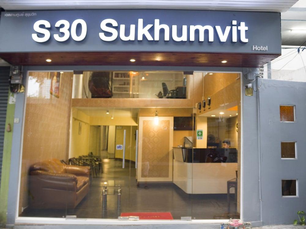 V30 Sukhumvit Hotel Bangkok Eksteriør billede