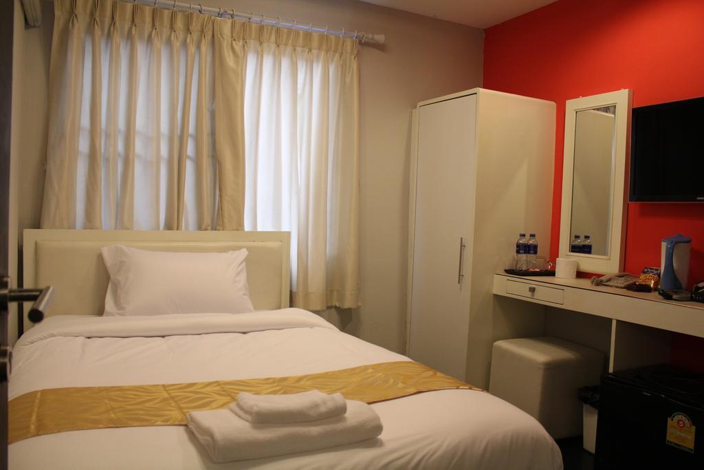 V30 Sukhumvit Hotel Bangkok Eksteriør billede